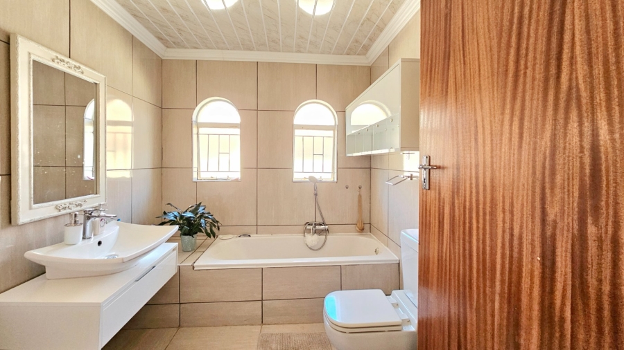 2 Bedroom Property for Sale in Heuwelsig Free State